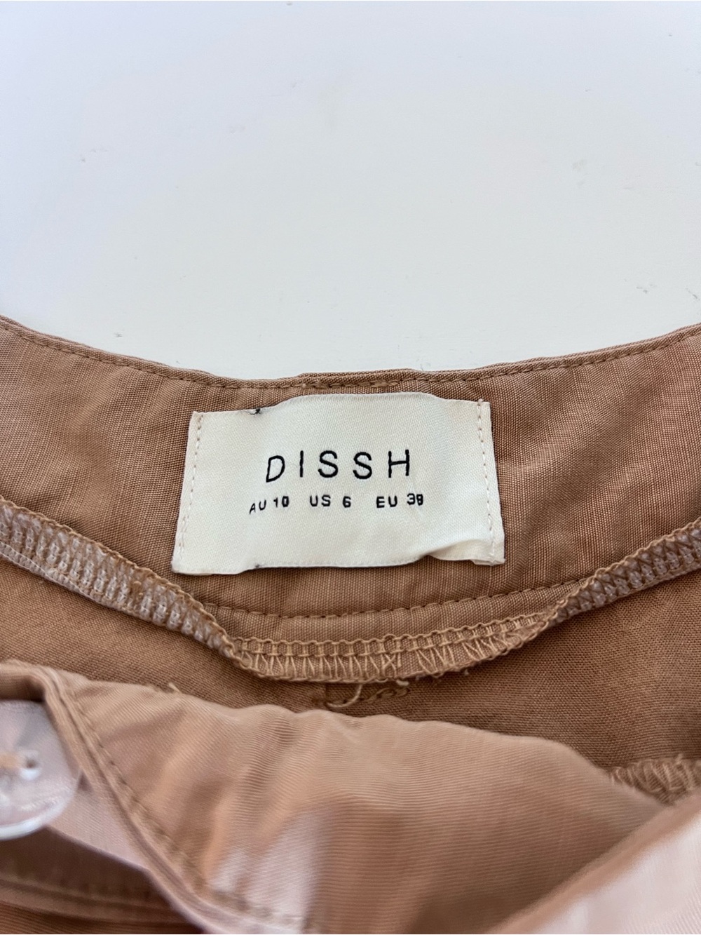Dissh Women's Tencel Linen Blend Tailored High Waisted Tan Shorts Coastal Chic - Picture 6 of 11
